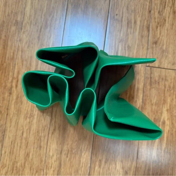 William Okpo Handmaids Tale Headband - Picture 4 of 8